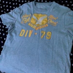 An American eagle tee shirt